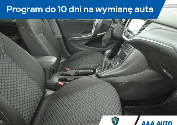 Opel Astra cena 45501 przebieg: 120072, rok produkcji 2019 z Frampol małe 211